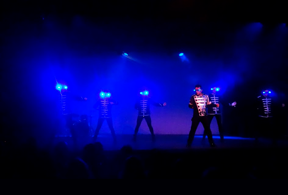 Grupo de baile tributo a Michael Jackson