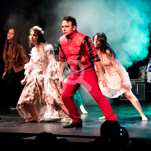 Grupo de baile tributo a Michael Jackson